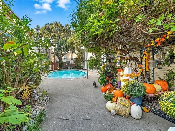 2702  Douglas Avenue  121, Dallas Texas 75219