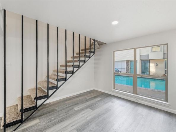 2702  Douglas Avenue  121, Dallas Texas 75219