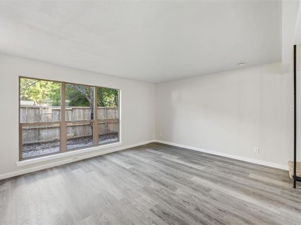 2702  Douglas Avenue  121, Dallas Texas 75219