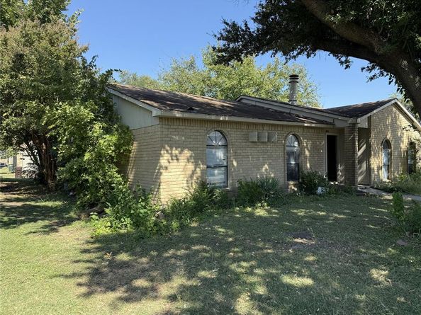 805  Cambridge Drive , Plano Texas 75023