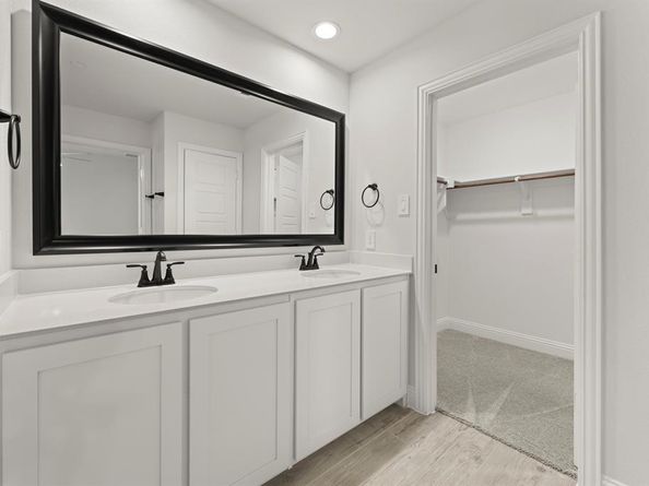 6945  Mustang Isle Drive , Dallas Texas 75228