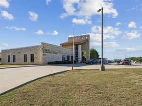 643  Senda  , Irving Texas 75039