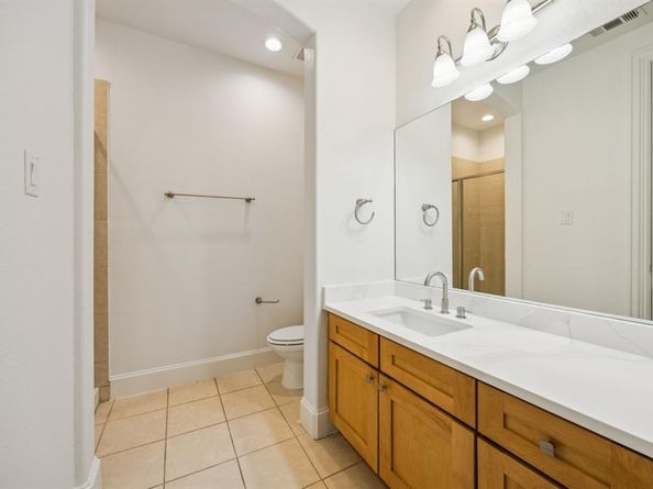 643  Senda  , Irving Texas 75039
