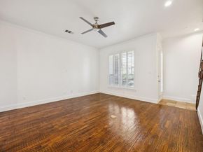 643  Senda  , Irving Texas 75039