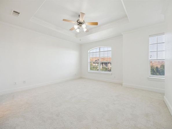 643  Senda  , Irving Texas 75039