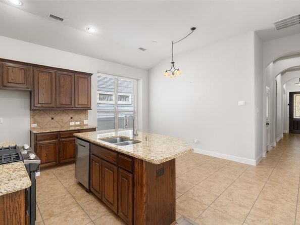 1124  Spanish Moss Drive , Savannah Texas 76227