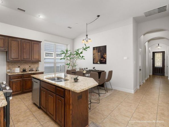 1124  Spanish Moss Drive , Savannah Texas 76227