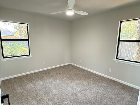 300 N Cottonwood Drive , Richardson Texas 75080