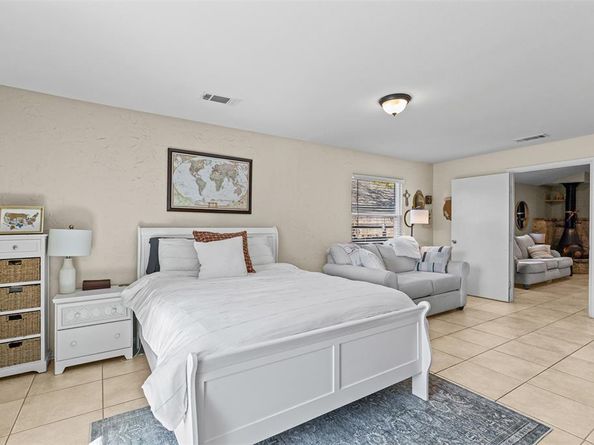 5117  Curzon Avenue , Fort Worth Texas 76107
