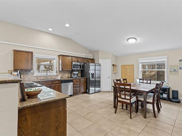 5117  Curzon Avenue , Fort Worth Texas 76107