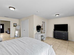 5117  Curzon Avenue , Fort Worth Texas 76107