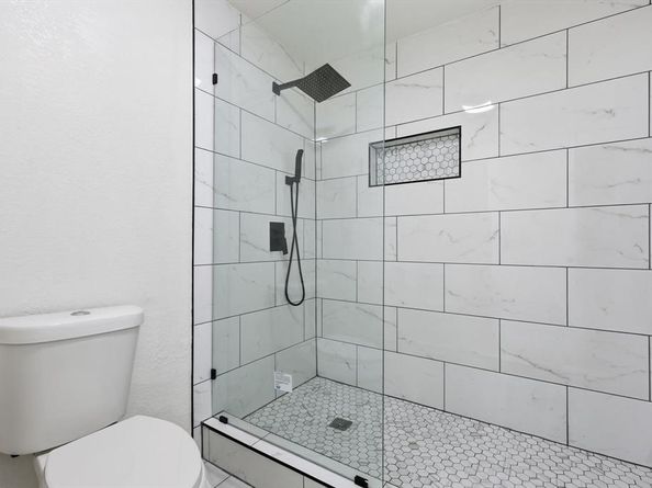 5940  Hunters View Lane , Dallas Texas 75232