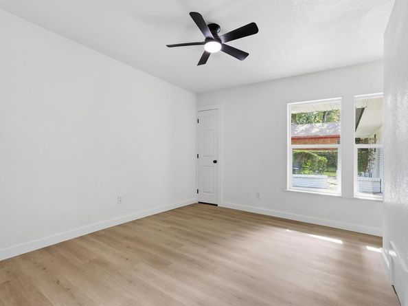 5940  Hunters View Lane , Dallas Texas 75232