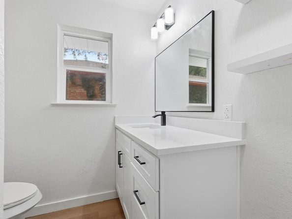 5940  Hunters View Lane , Dallas Texas 75232