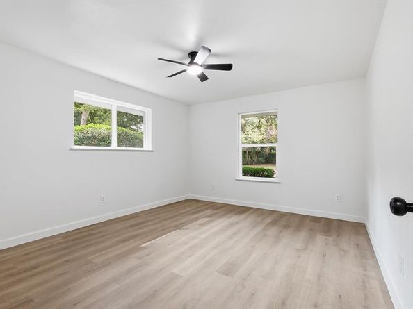 5940  Hunters View Lane , Dallas Texas 75232