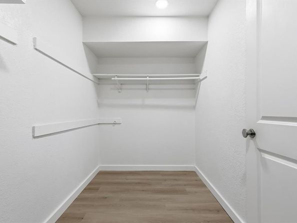 5940  Hunters View Lane , Dallas Texas 75232