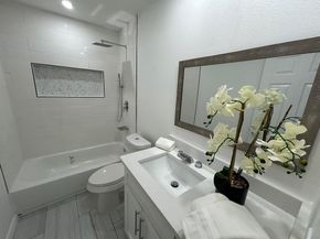 8545  Midpark Road  9, Dallas Texas 75240