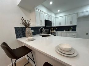 8545  Midpark Road  9, Dallas Texas 75240