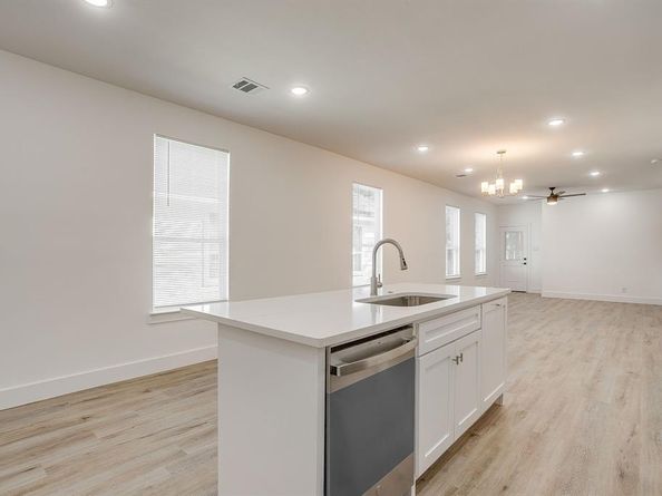 4944  Dunbar Street , Fort Worth Texas 76105