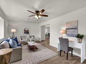 905  Pontiac Court , Arlington Texas 76013