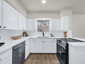 905  Pontiac Court , Arlington Texas 76013