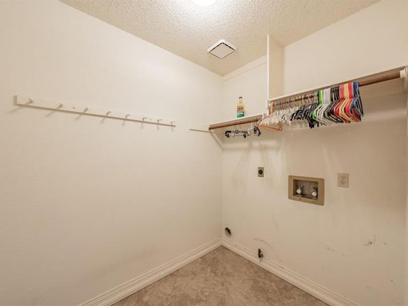 6102  Hawkeye Road , Rowlett Texas 75089