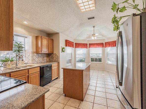 6102  Hawkeye Road , Rowlett Texas 75089