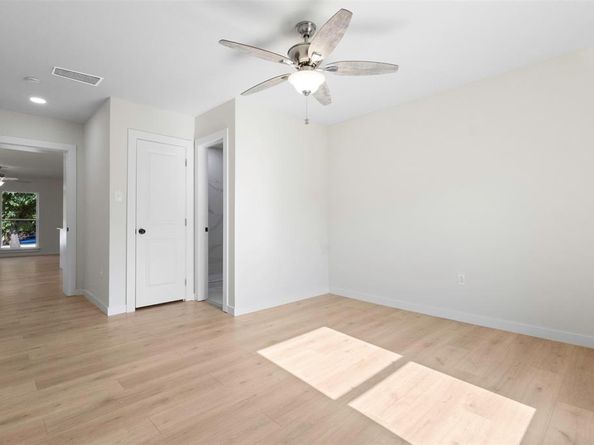 1610 SW 3rd Street , Grand Prairie Texas 75051