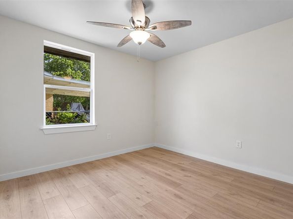 1610 SW 3rd Street , Grand Prairie Texas 75051