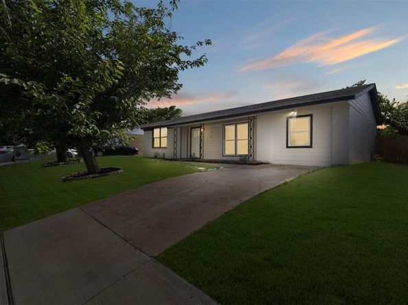 1610 SW 3rd Street , Grand Prairie Texas 75051