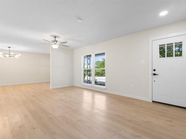 1610 SW 3rd Street , Grand Prairie Texas 75051