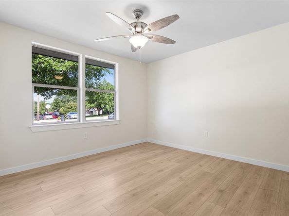 1610 SW 3rd Street , Grand Prairie Texas 75051