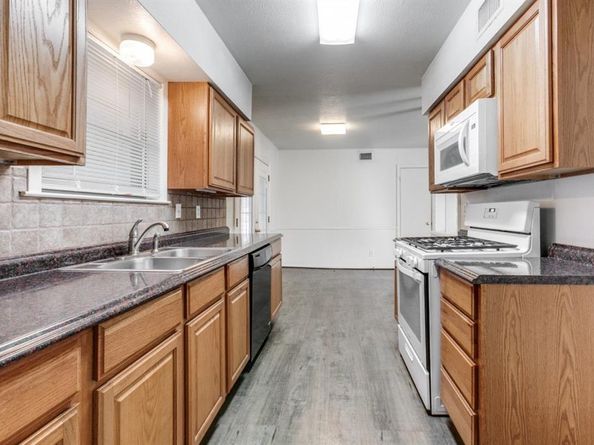 2607  Jonesboro Avenue , Dallas Texas 75228