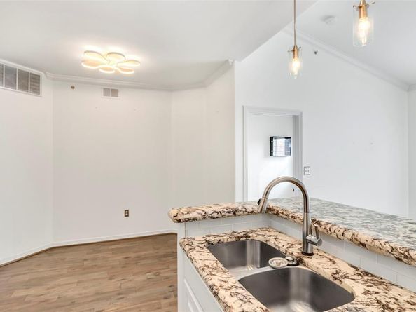 330  Las Colinas Boulevard E 422, Irving Texas 75039