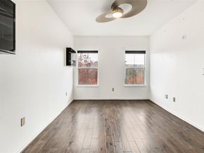 330  Las Colinas Boulevard E 422, Irving Texas 75039