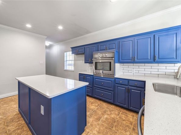 4112  Fairlakes Court , Dallas Texas 75228