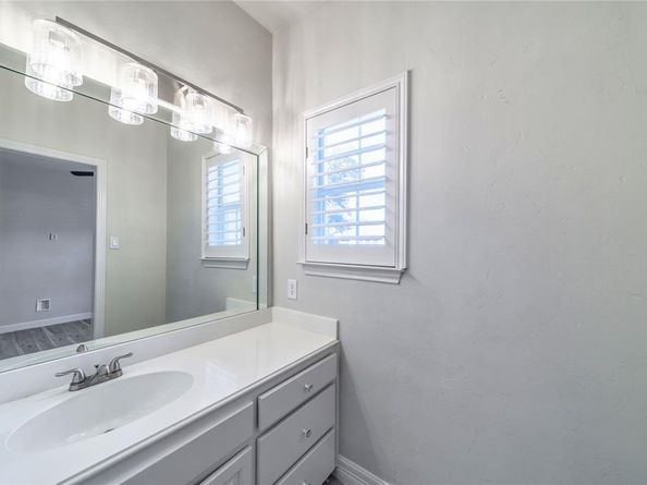 4112  Fairlakes Court , Dallas Texas 75228