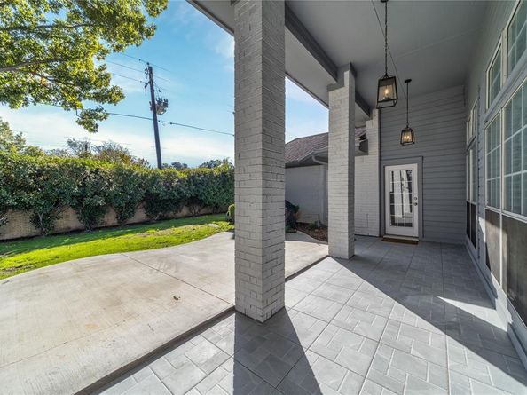 4112  Fairlakes Court , Dallas Texas 75228