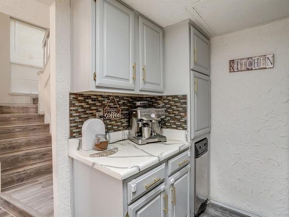 2117  Park Willow Lane  D, Arlington Texas 76011