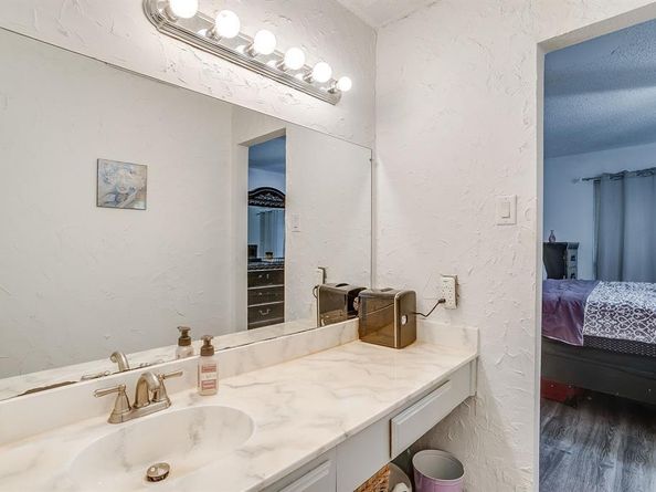 2117  Park Willow Lane  D, Arlington Texas 76011