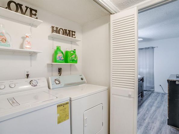 2117  Park Willow Lane  D, Arlington Texas 76011