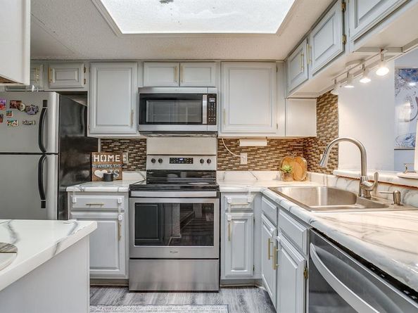 2117  Park Willow Lane  D, Arlington Texas 76011