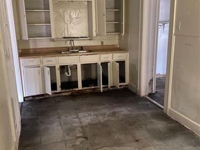 3709  College Avenue , Fort Worth Texas 76110