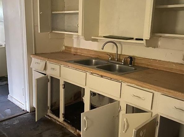 3709  College Avenue , Fort Worth Texas 76110