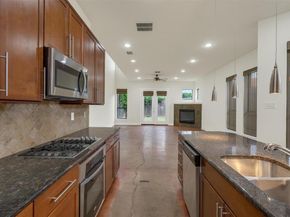 5631  Longview Street , Dallas Texas 75206