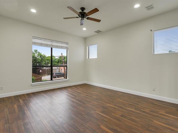5631  Longview Street , Dallas Texas 75206