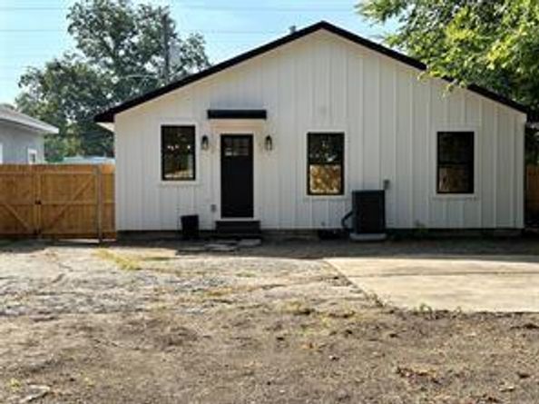 3719  Metropolitan Avenue , Dallas Texas 75210