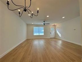 3719  Metropolitan Avenue , Dallas Texas 75210