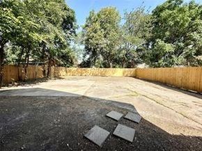 3719  Metropolitan Avenue , Dallas Texas 75210