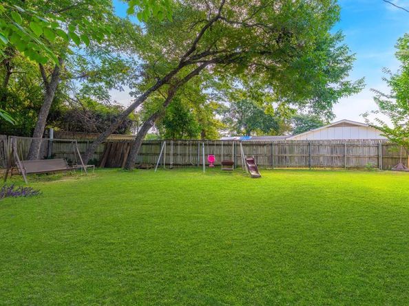 1314  Sandy Circle , Irving Texas 75060